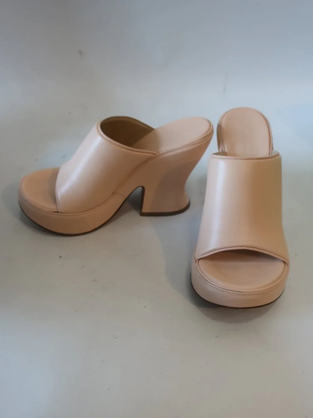 Authentic Bottega Veneta Lagoon Platform Slide Leather Sculpt Heels 40 US/10